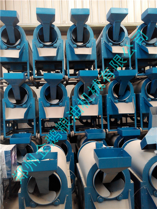 企鹅榨油机厂家新的一批炒籽锅新鲜出炉(图1) 企鹅榨油机厂家新的一批炒籽锅新鲜出炉(图1)